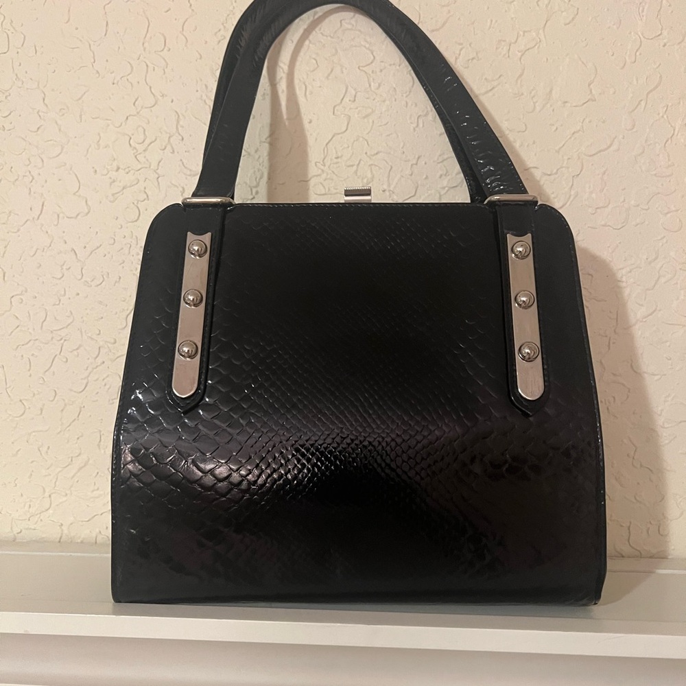 💚Vintage France Dofan 1950s
Black Leather Croc Pattern
Silver Hardware🩷